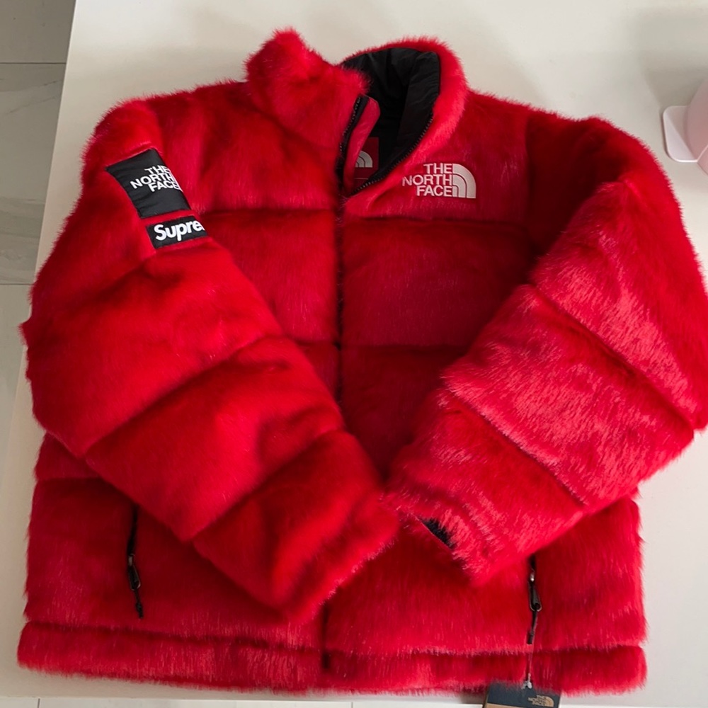 NWT NORTHFACE X SUPREME JACKET RED - rare find -
